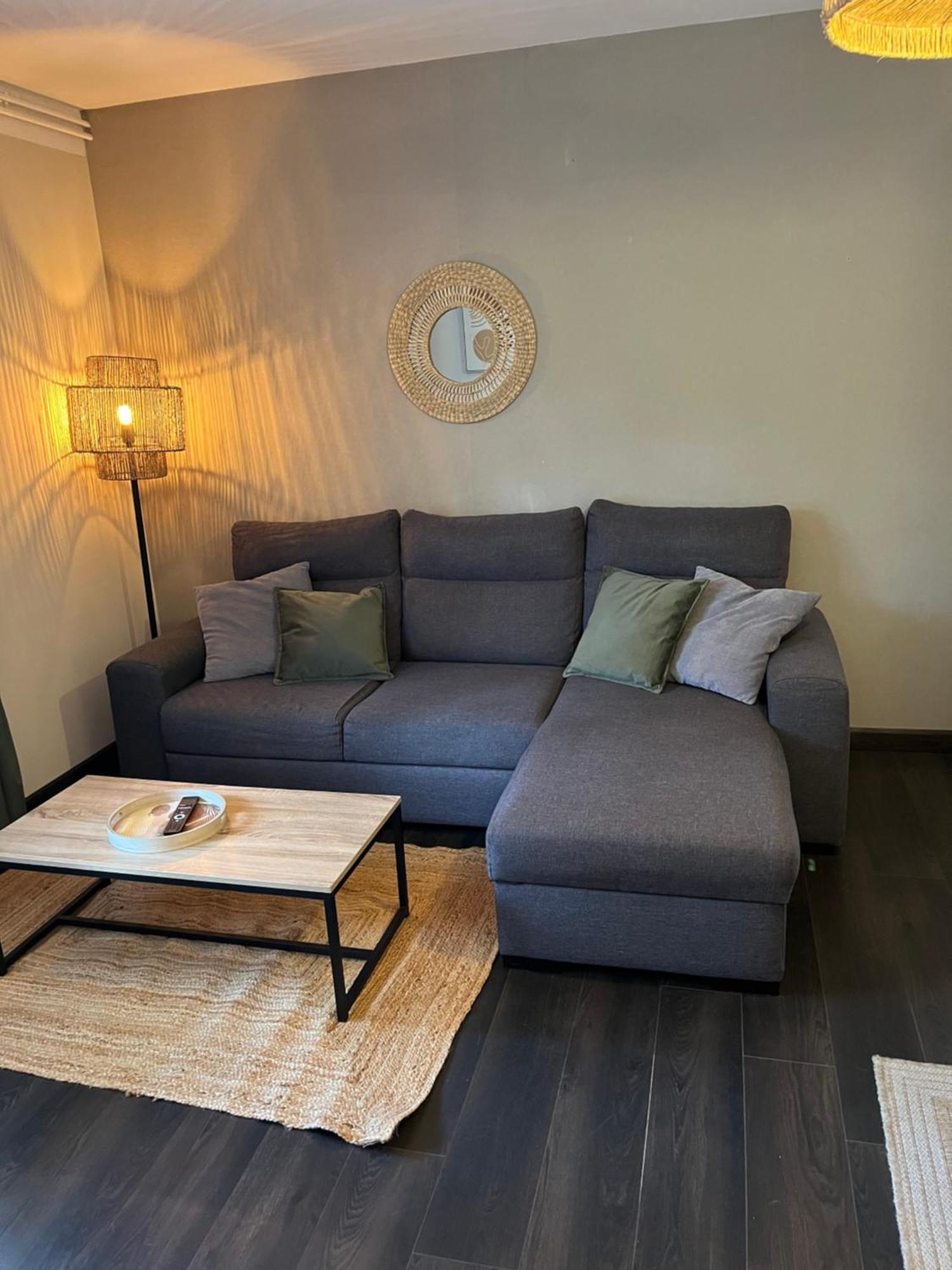 Villa Lavou โรยาต์ ภายนอก รูปภาพ